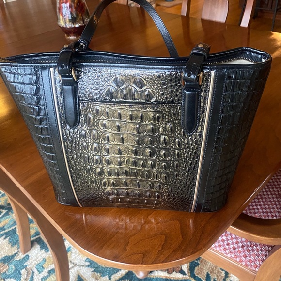 Elegant Black and Gold Croc-Embossed Tote Bag